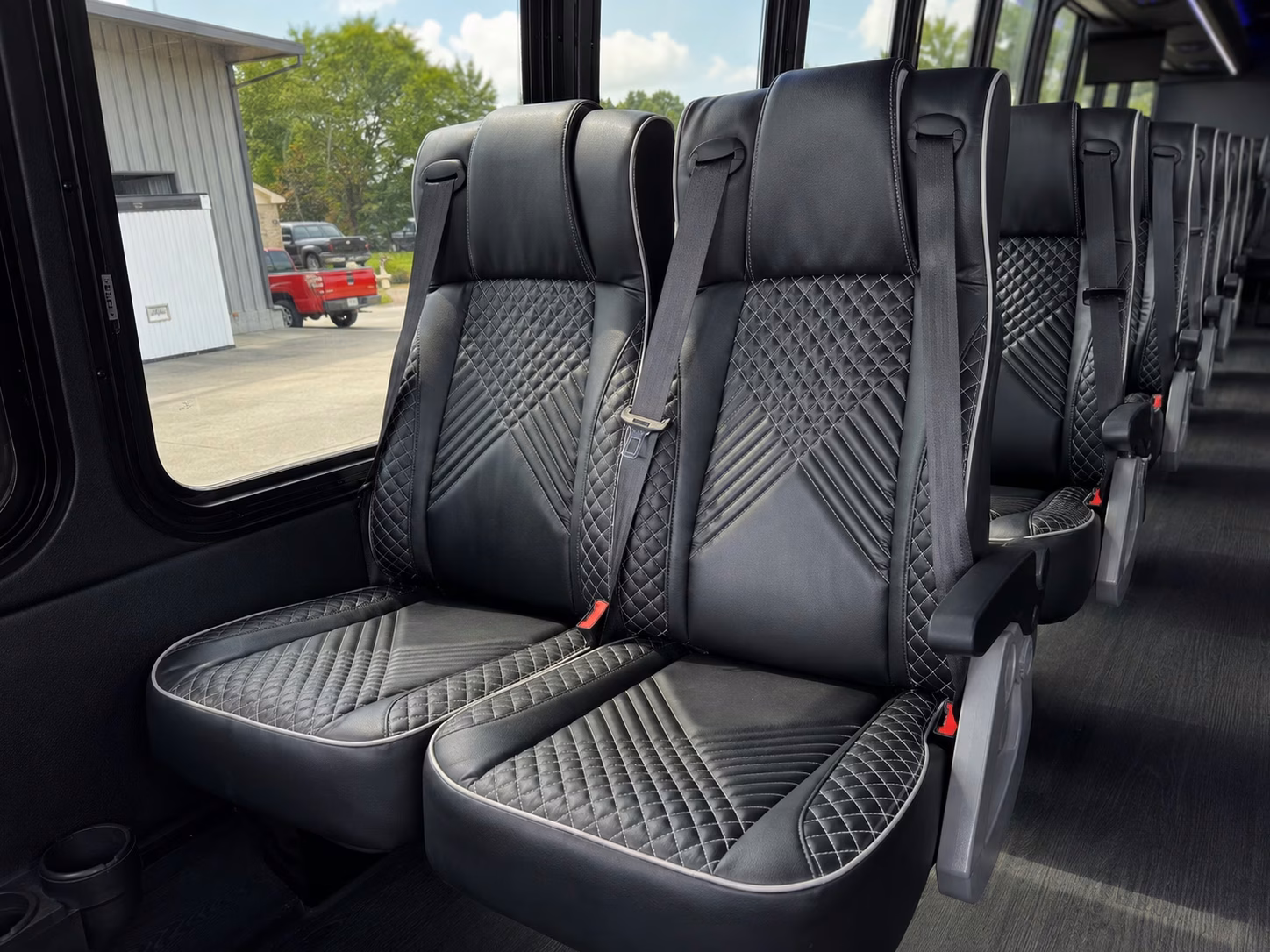 affordable prom charter bus rentals in hayward california